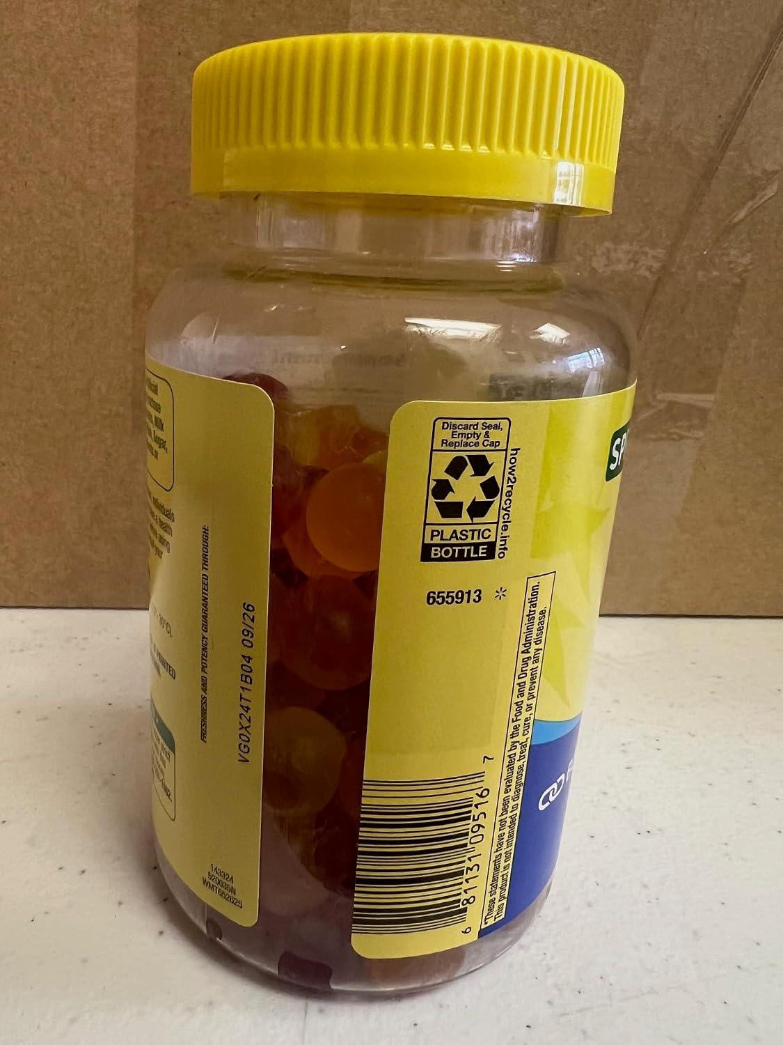 Spring Valley Zero Sugar Vitamin D Gummies Bundle - 4 Pack (480 Gummies) with Guide and Pill Container - görsel 5