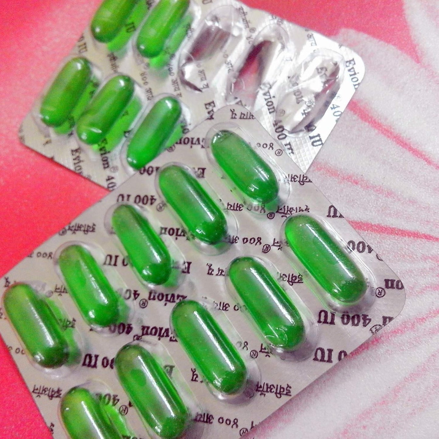 Evion Vitamin E 400 mg Capsules (50 Capsules) - görsel 1