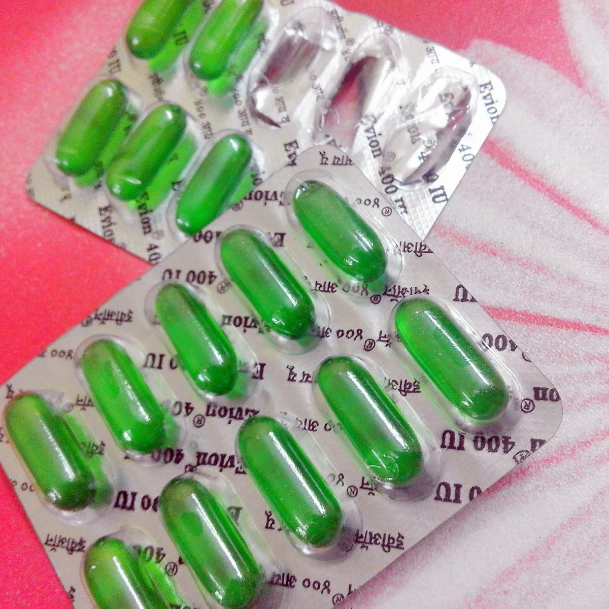 Evion Vitamin E 400 mg Capsules (50 Capsules) - görsel 1